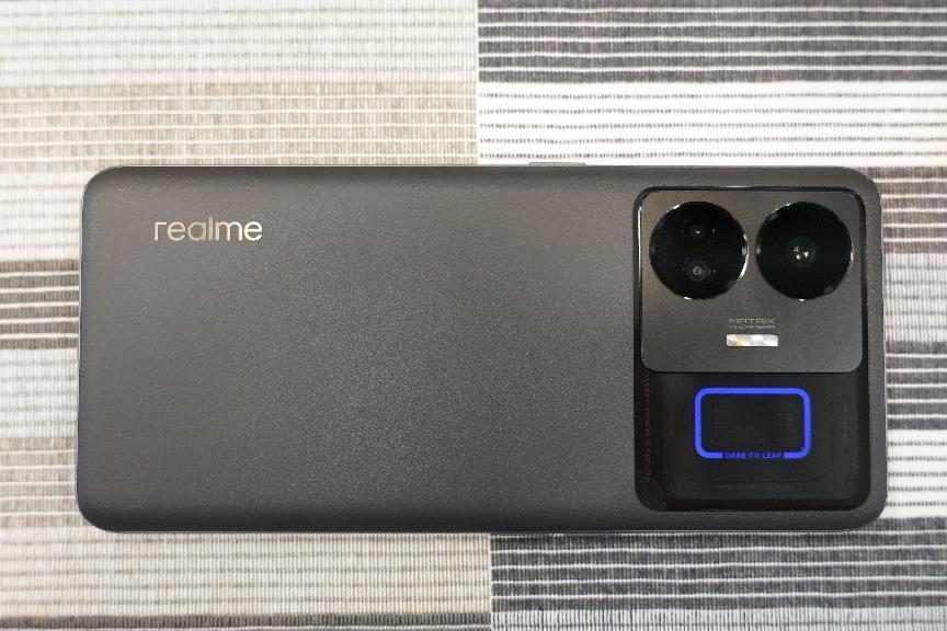 目前最值得入手的手机性价比高,现在最好用最贵的手机是什么