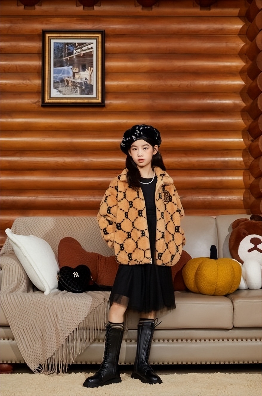 MLBKIDS品牌羽绒服系列，温暖一整个潮流冬日