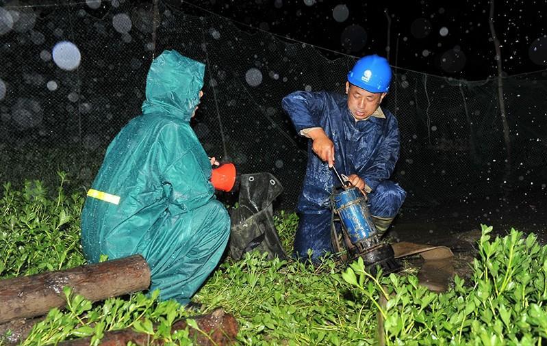 为什么民工一天能挣4500,为什么农民工一天能挣300元