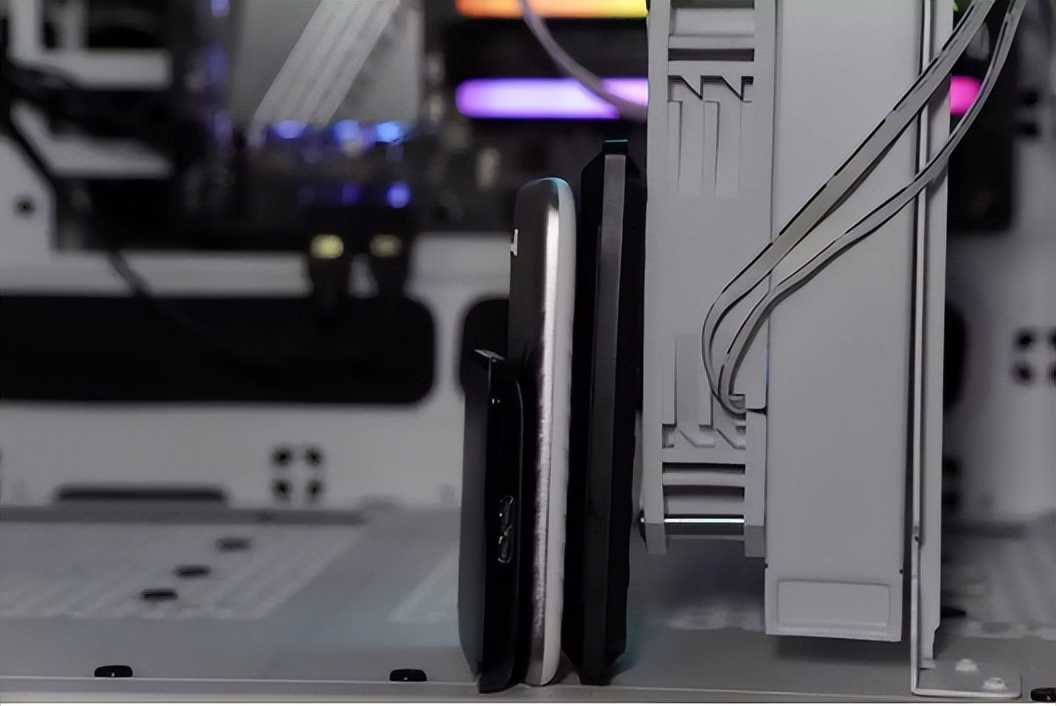 西数移动硬盘新款和老款怎么区分,西数wdelements1000g移动硬盘