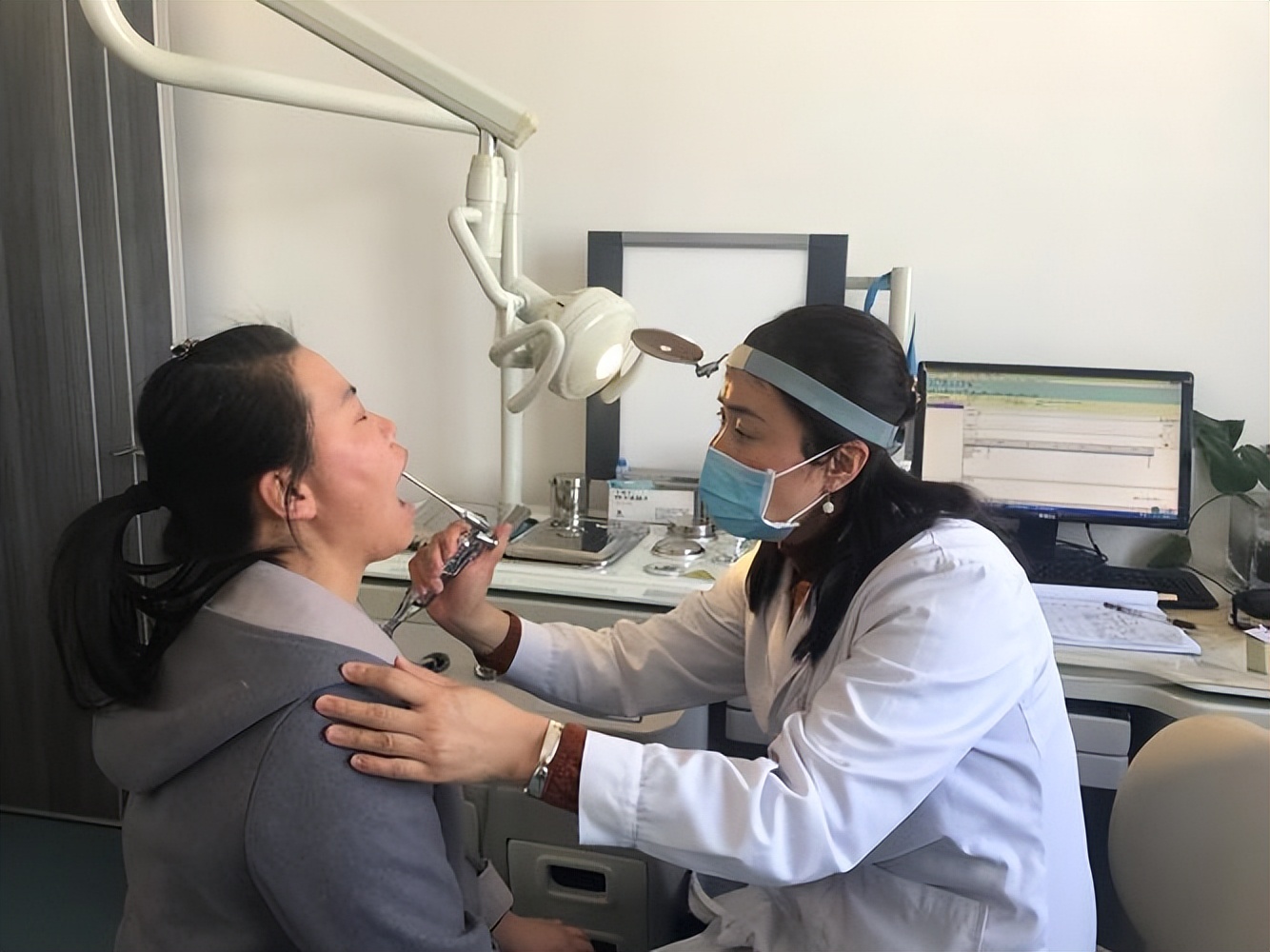 什么叫做做喉镜,做喉镜一般是什么病