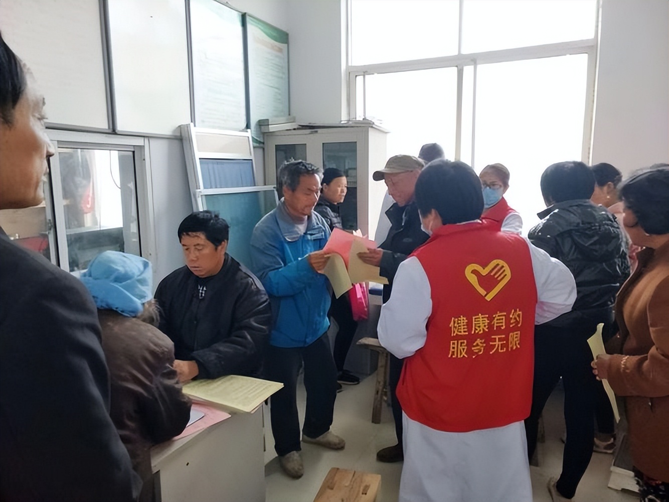 90后小伙成为催乳师,小伙做催乳师月入十万