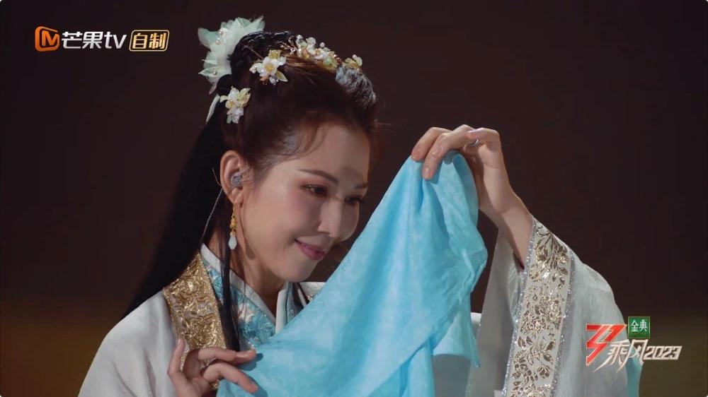 ella恋人未满浪姐饭拍版,she现场演绎恋人未满ella为什么哭