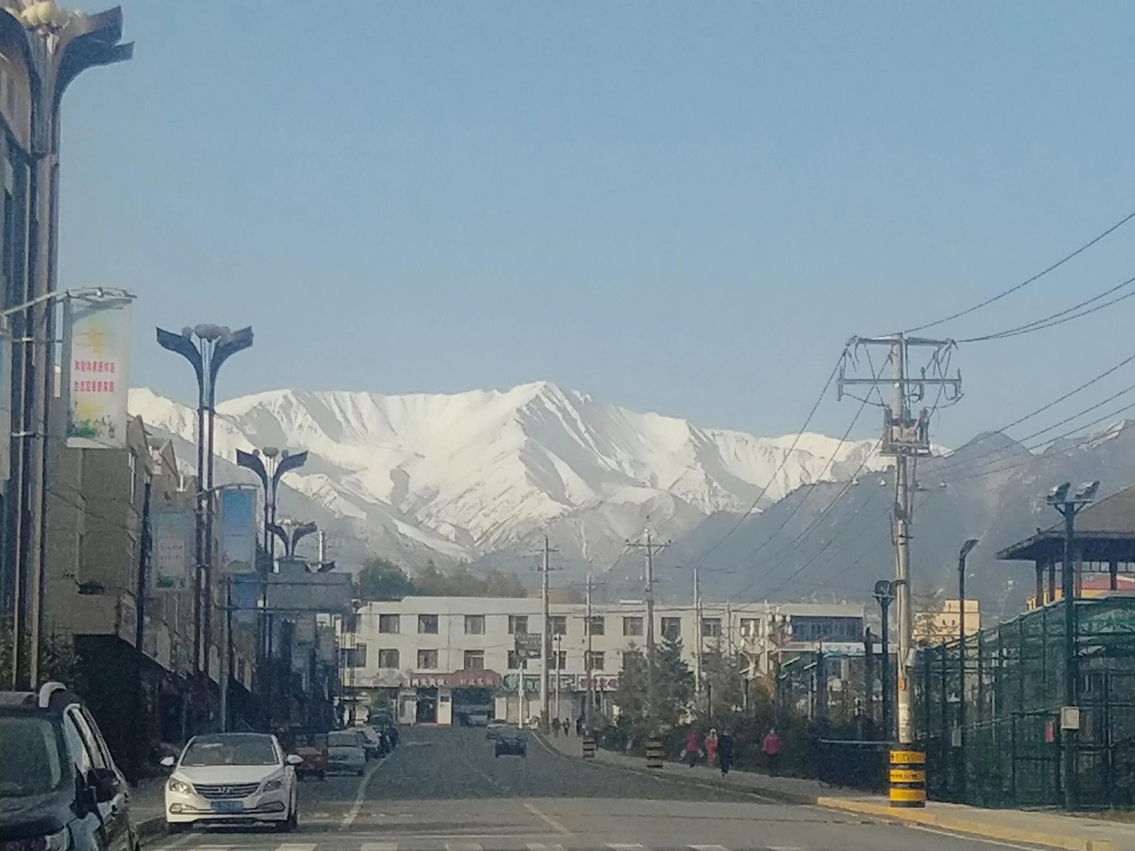 从甘肃翻越祁连山到青海,从肃北到青海沿途风景