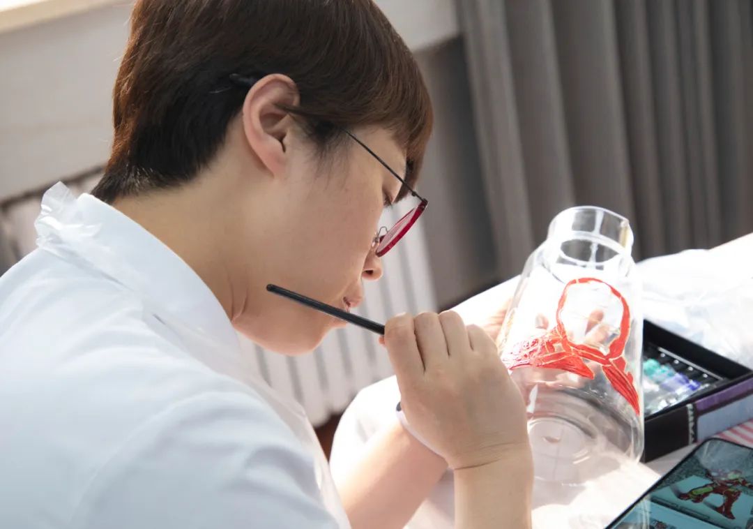 三八节彩绘活动,三八妇女节彩绘图