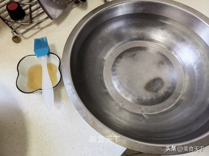 外面卖的凉皮是什么做的,外面买的凉皮还要煮吗