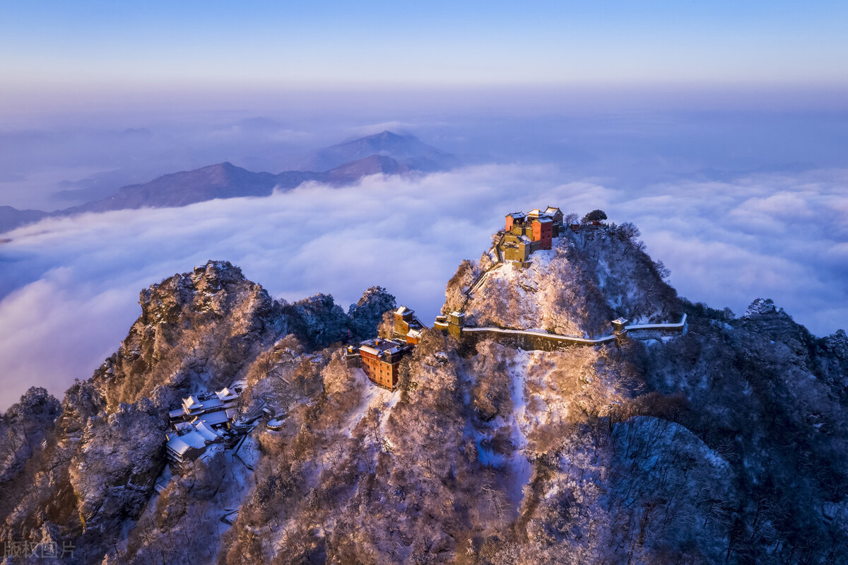 湖北省公务员工资待遇一览表,湖北省麻城市退休公务员薪资待遇
