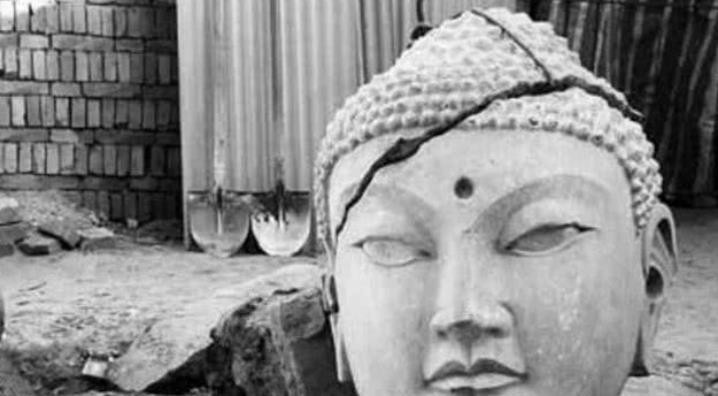 周武帝举办7次佛道辩论，道教一次没赢，灭佛道强迫100万僧侣还俗