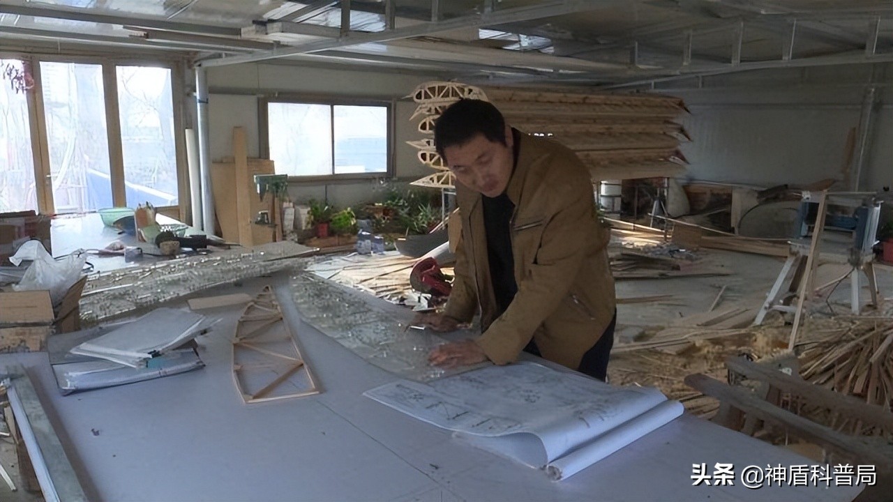 大叔花80万造飞行器,80后大叔打工20年