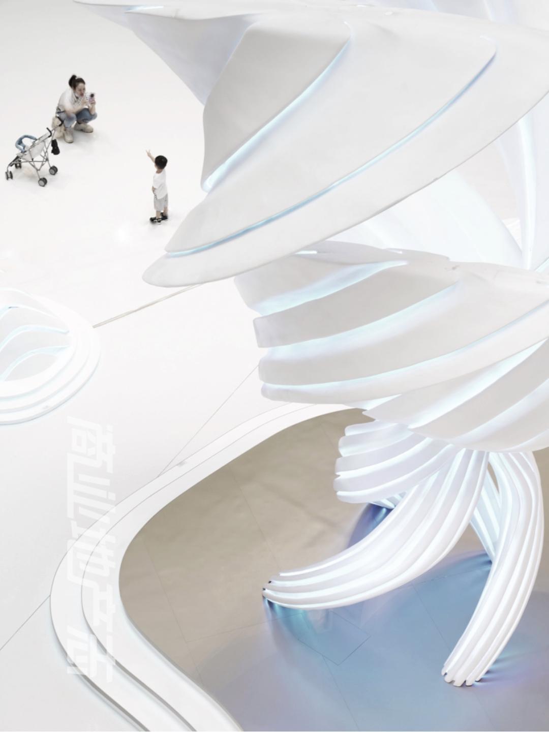 为了提升观察海口万象城的本地化视角,我在海口住了一整周