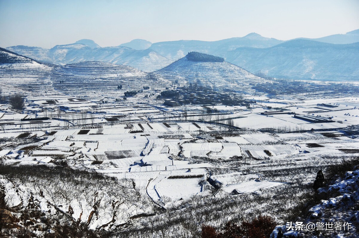 涓冨緥鐧诲疂濉斿北,闆勪紵澹附灞卞嘲涓冨緥
