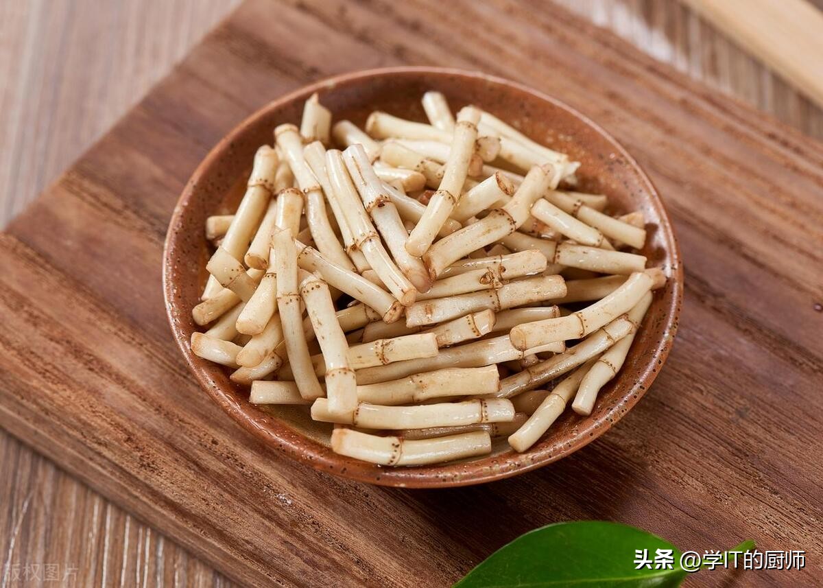 贵州村超附近美食涨价吗,贵州特色美食折耳根是什么