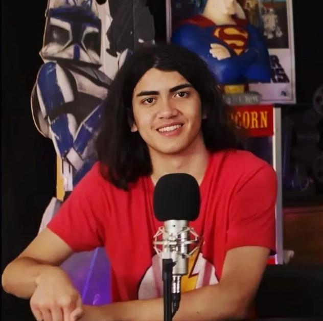 迈克尔杰克逊去世得了什么疾病,迈克杰克逊儿子遗传白化病