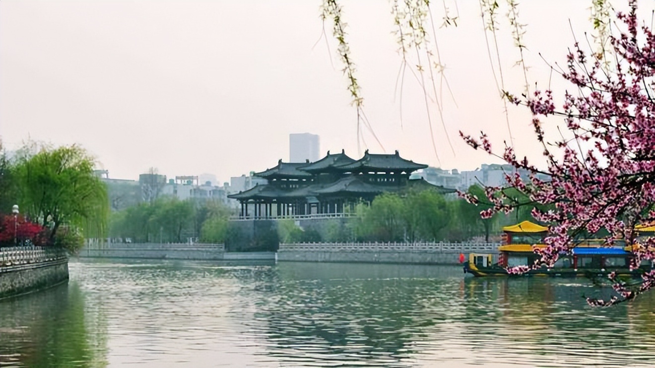 得于运河又失于运河的扬州值得去吗？为什么年轻人不愿意留下来？