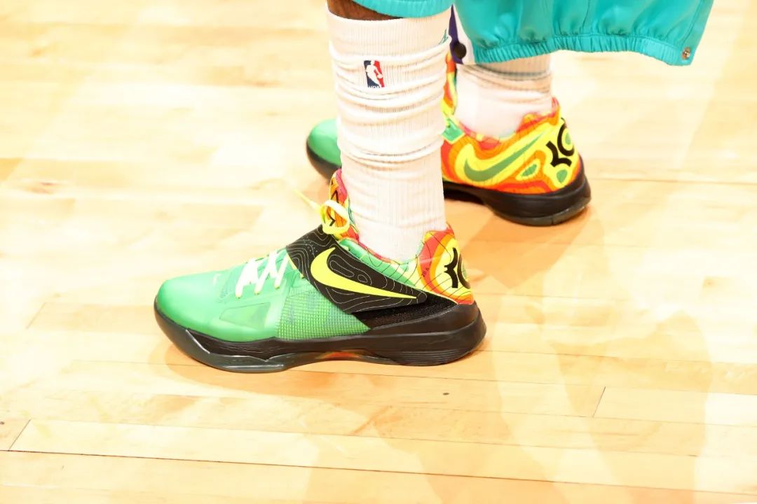 nba杜兰特最超神表现的比赛 (杜兰特单场得分新高)