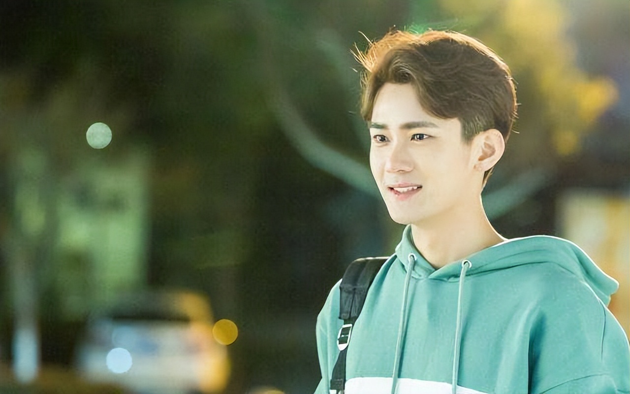 从查无此人到一鸣惊人,从大红大紫到无人提及的男明星