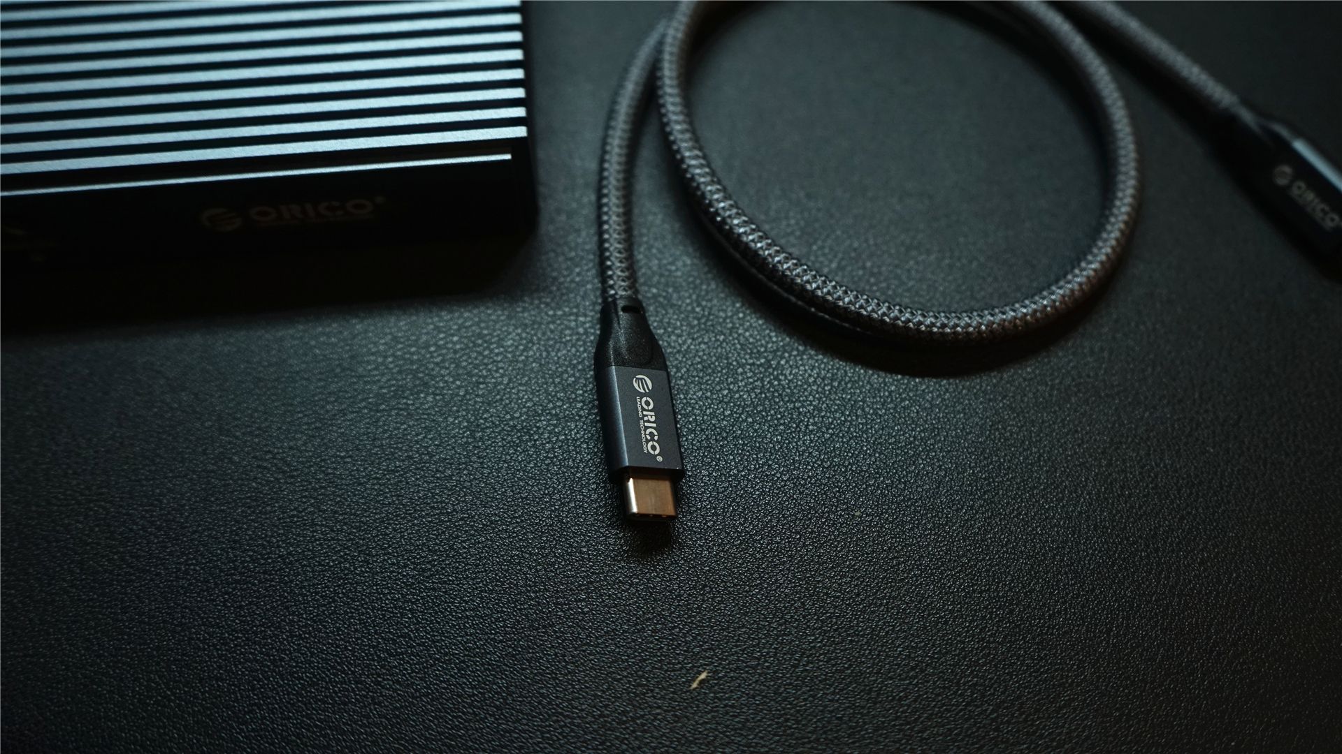 奥睿科tb3-s1扩展坞,奥睿科tb3-s2雷电3硬盘盒扩展坞