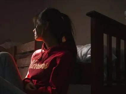 14岁学生被诊断抑郁症,14岁抑郁少年迷信被喂符水死亡