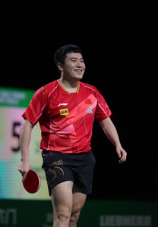 乒乓球领奖超燃时刻,乒乓球颁奖仪式升国旗视频