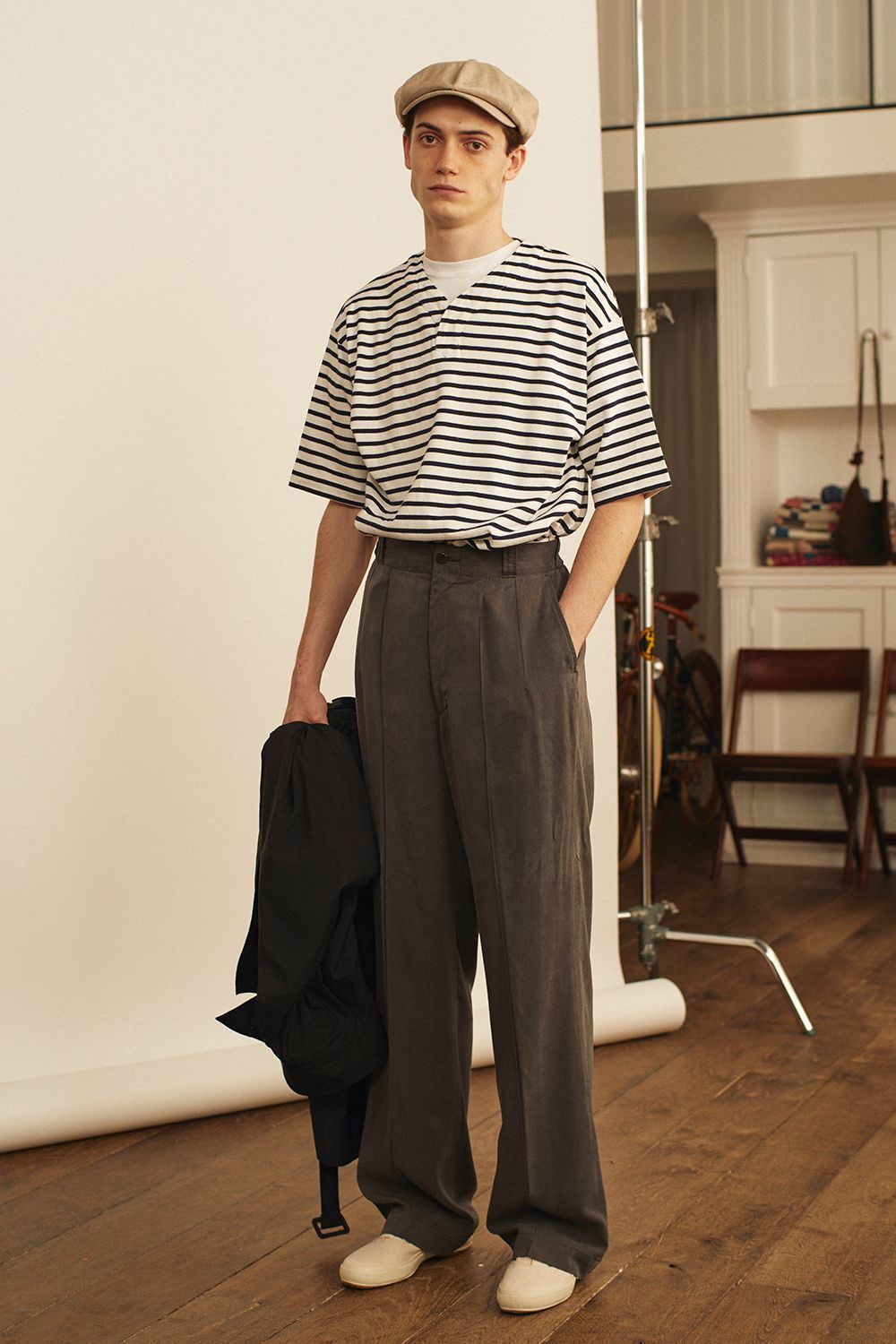 太瘦的男生适合穿什么裤子,太瘦的男生穿什么好看