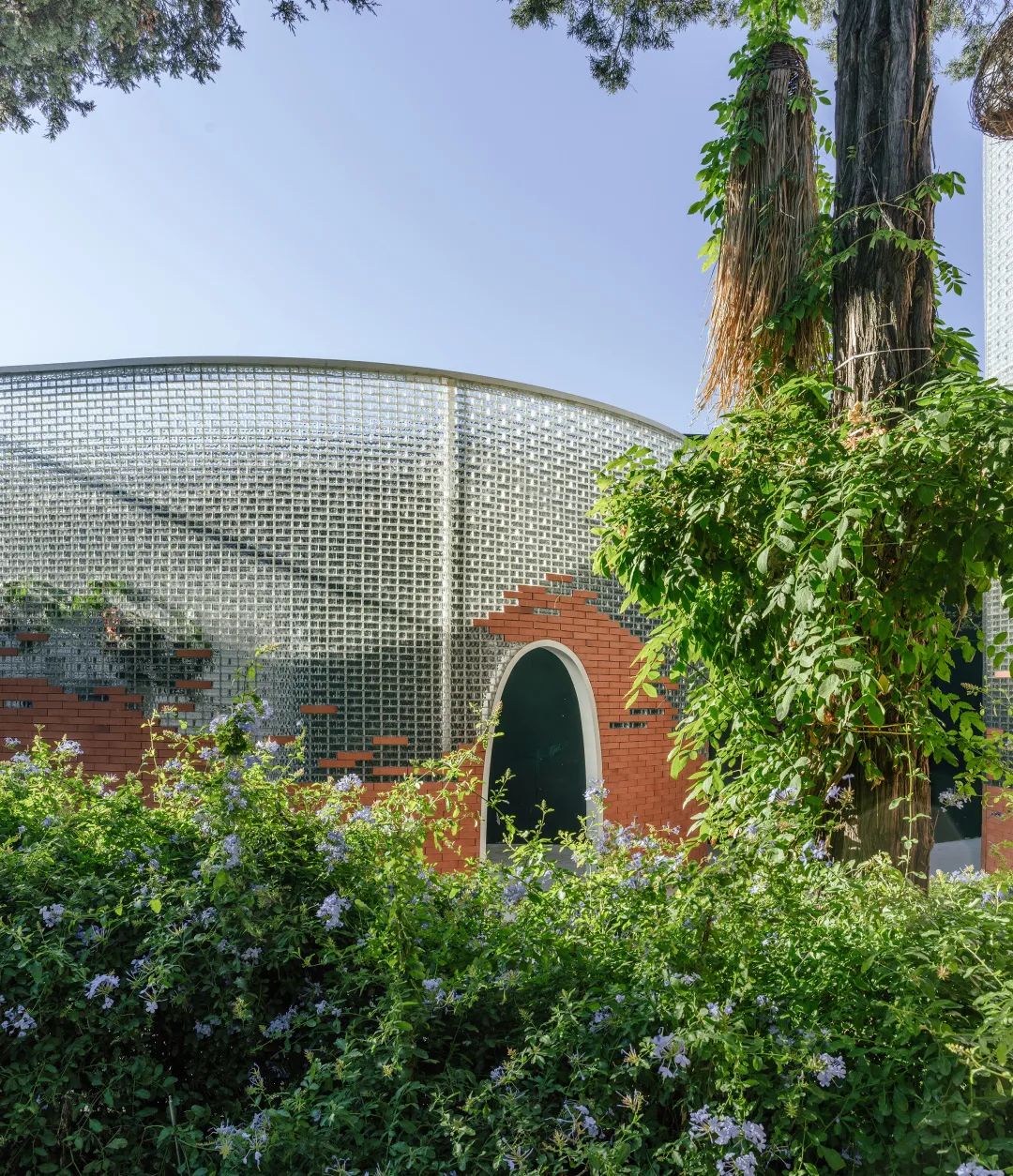 打造静谧而又生机盎然的梦幻“花”园｜只和花花艺工作室“只园”