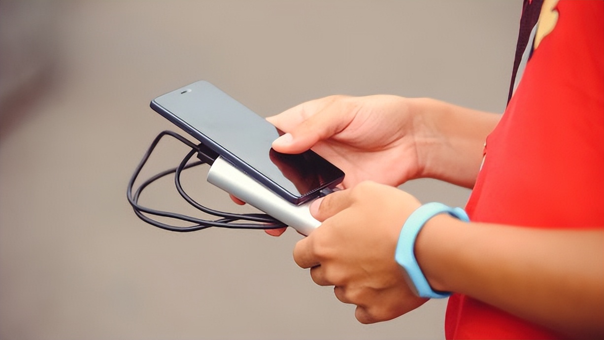 锂电池的运输规定及流程 (锂电池安全运输方法)