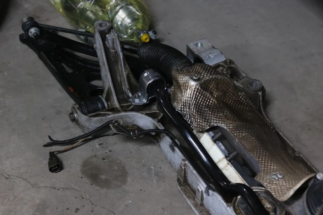 12年大众途观二手车翻新,大众途观外观塑料件翻新