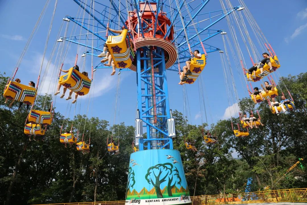 我们的妈妈小时候都是玩什么,妈妈也是个爱玩的孩子