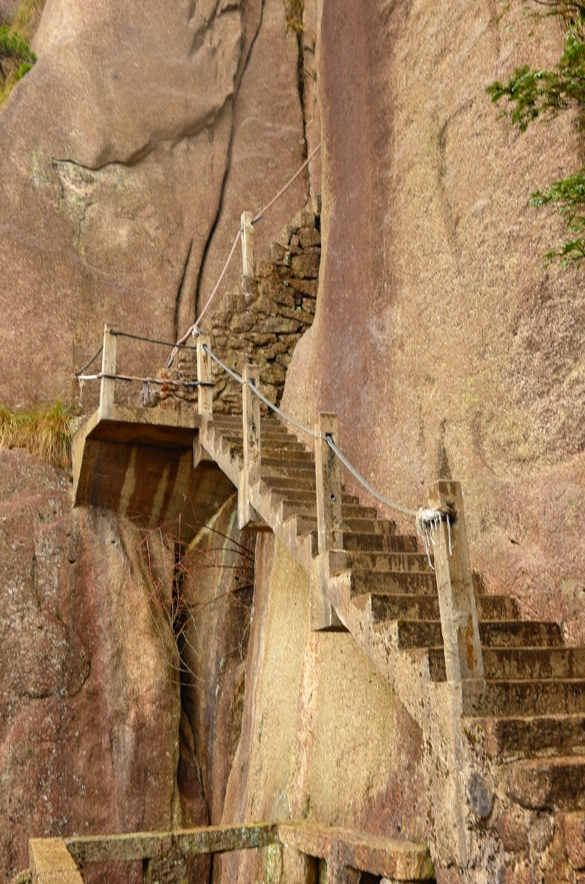 黄山慈光阁到玉屏楼步行多久,爬黄山从慈光阁开始的攻略