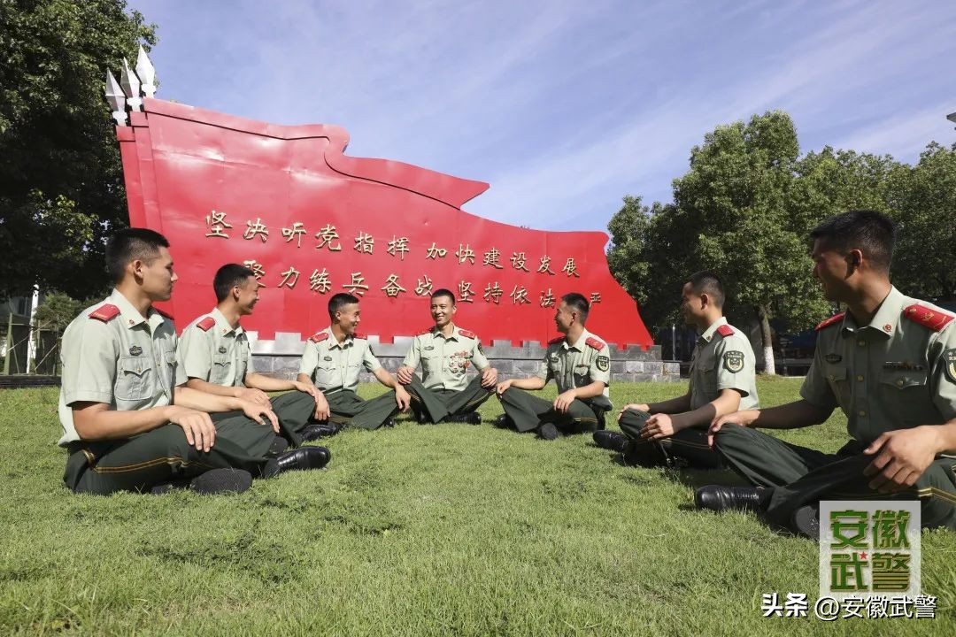 喜报！*警武**安徽总队冯龙飞荣获*警武**部队“优秀警士”