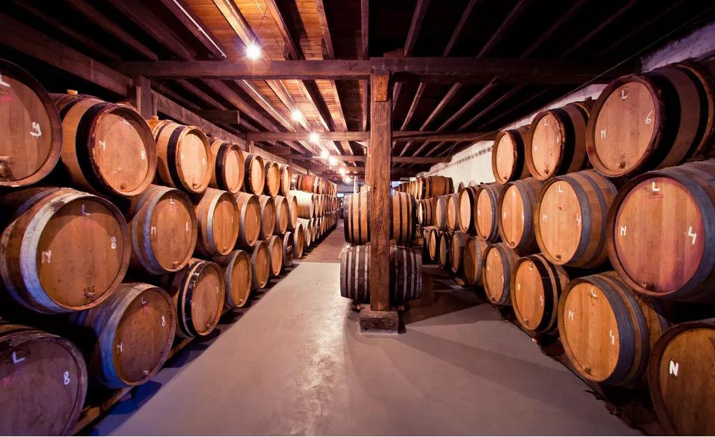 澳大利亚袋鼠窖藏干红葡萄酒,澳大利亚袋鼠珍藏西拉干红葡萄酒