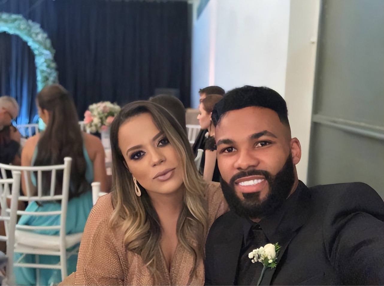 官宣！37岁中超旧将再就业，身穿77号球衣，征战第四级别联赛