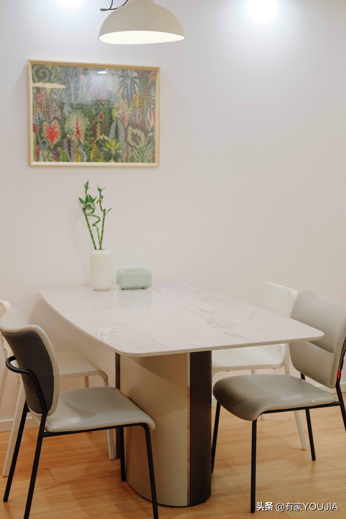 怎么选择正品岩板餐桌,选什么样的岩板餐桌