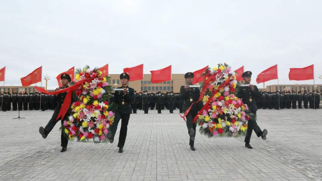 邱少云的一生视频简介,邱少云不同时间的事迹