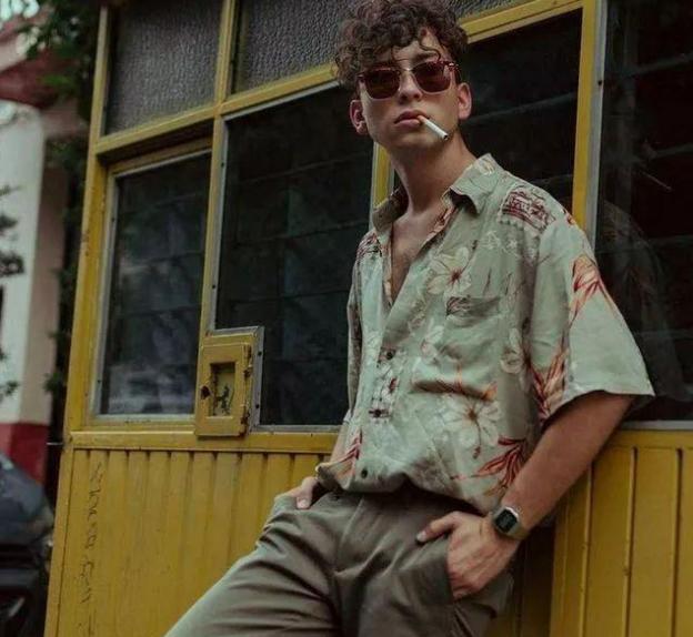 男士衬衫领子怎么选,男士衬衫哪种领型好看