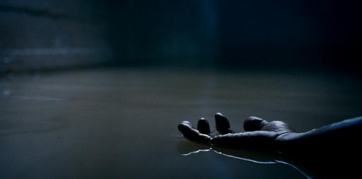 男孩为了救爷爷卖冰棒,男孩为救爷爷卖冰棒电影解说