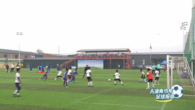 少年足球联赛开幕,足球联赛的开幕表演