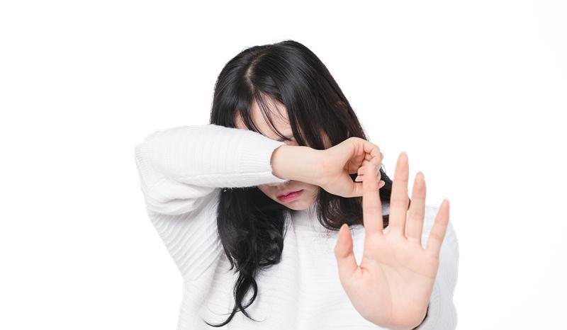 女孩刚来例假身高还能长高吗,女儿第一次来例假还会长身高吗