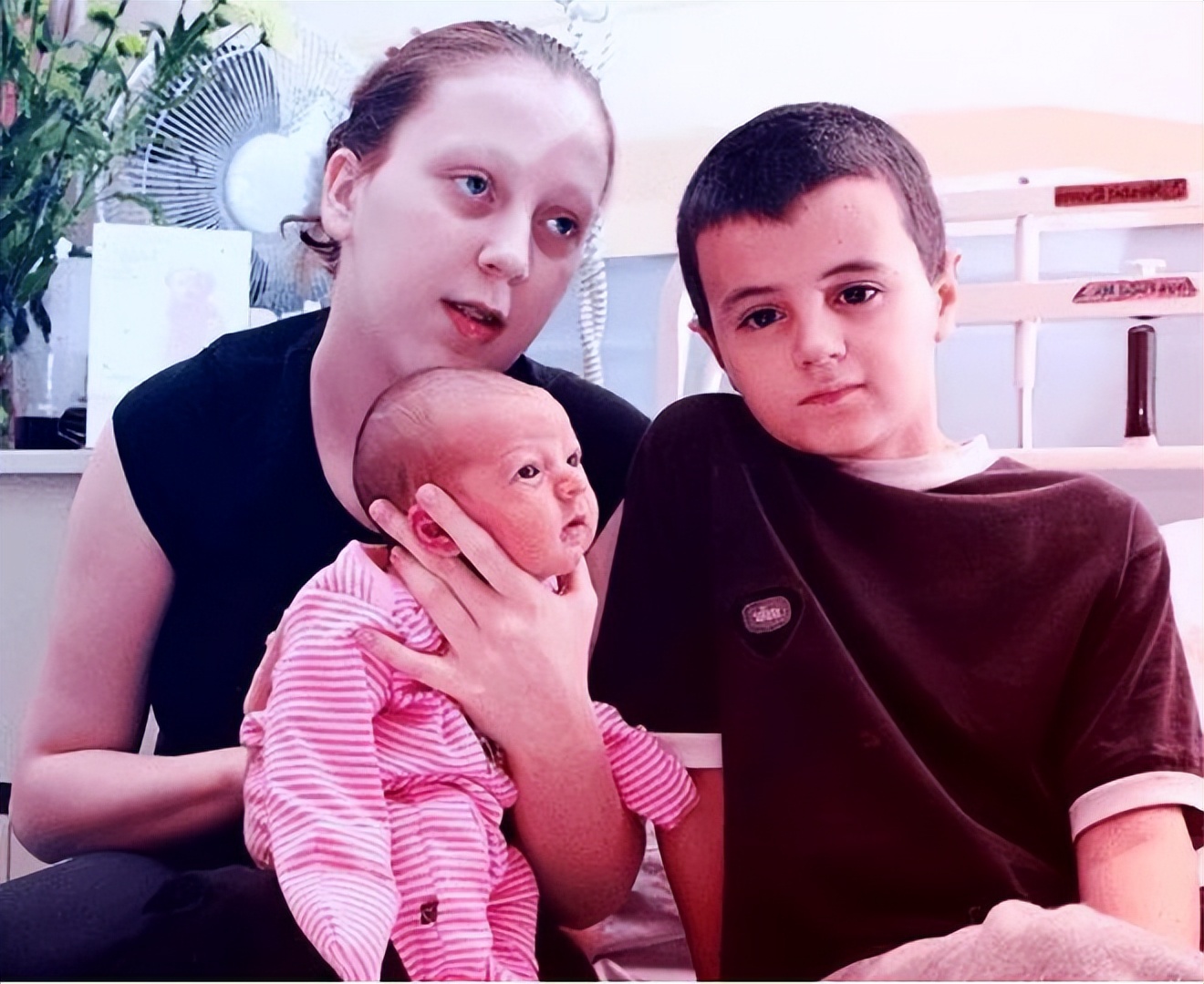 英国13岁男孩当爸爸后续,英国13岁小孩当爸爸新闻