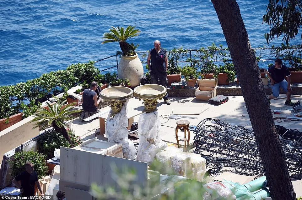 卡戴珊办奢华婚礼！被前任撞见亲热场面，修罗场引全网吃瓜