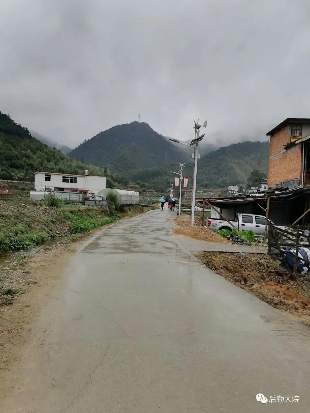 知青点的村支书叫“依派”