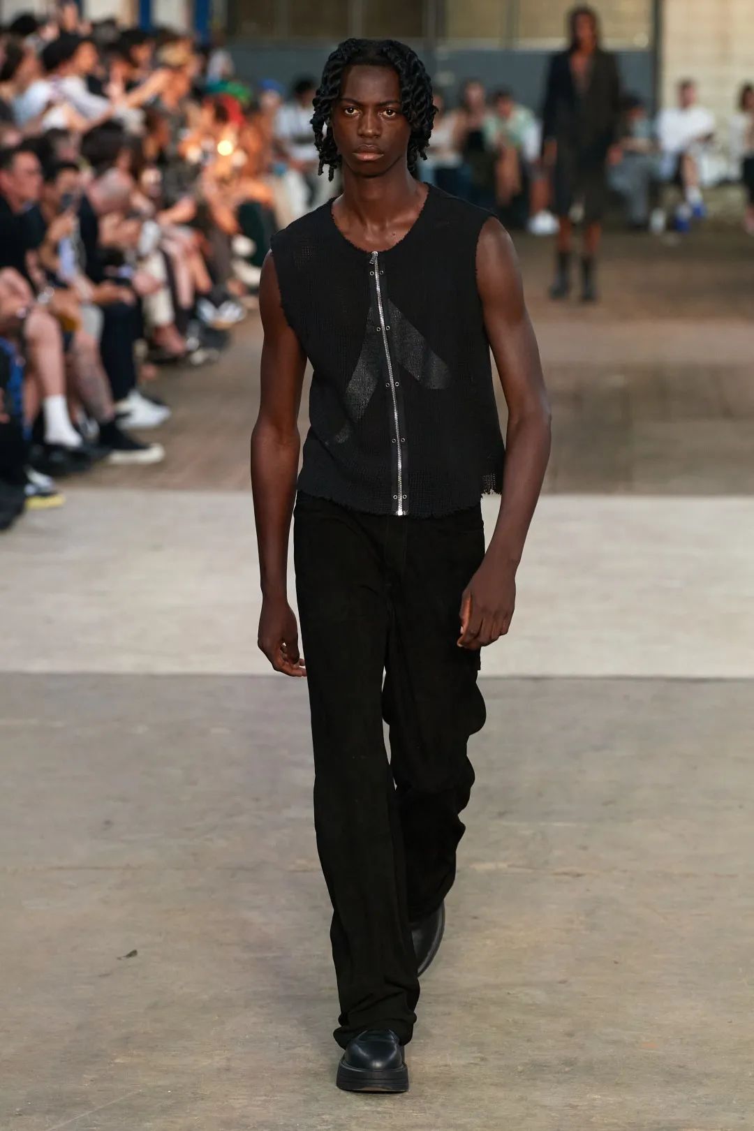 阿玛尼2024米兰春夏时装秀,2024米兰春夏时装周时间表