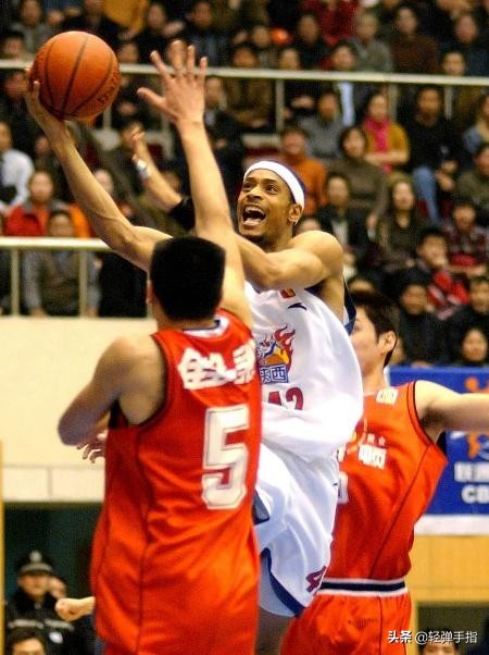 cba刘铁是哪个队主教练,巩晓彬加盟新疆男篮