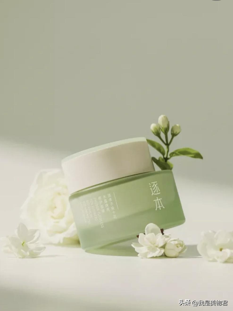 夏天敷补水保湿面膜,敷个面膜补补水分