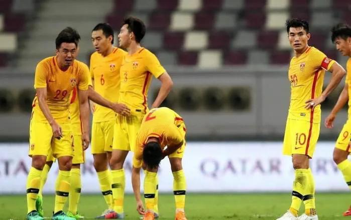 国足的水到底有多深？没人比本山大叔更清楚，一句话揭露内幕