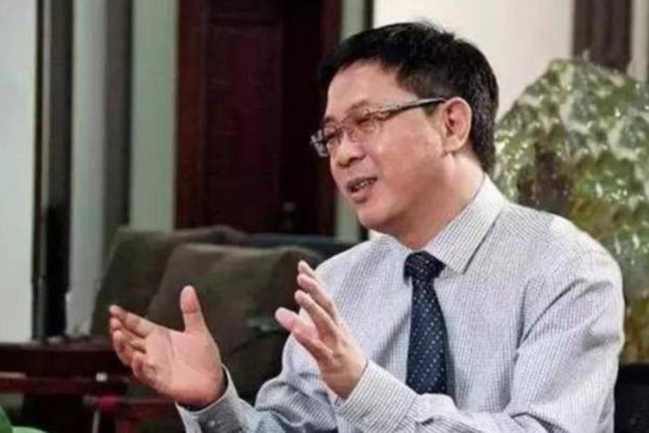 35岁当上市长，39岁晋升副厅级，最后为啥却选择了裸身辞官？