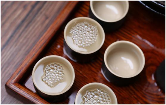 街边不起眼的饭店,揭秘你不知道的烟酒店