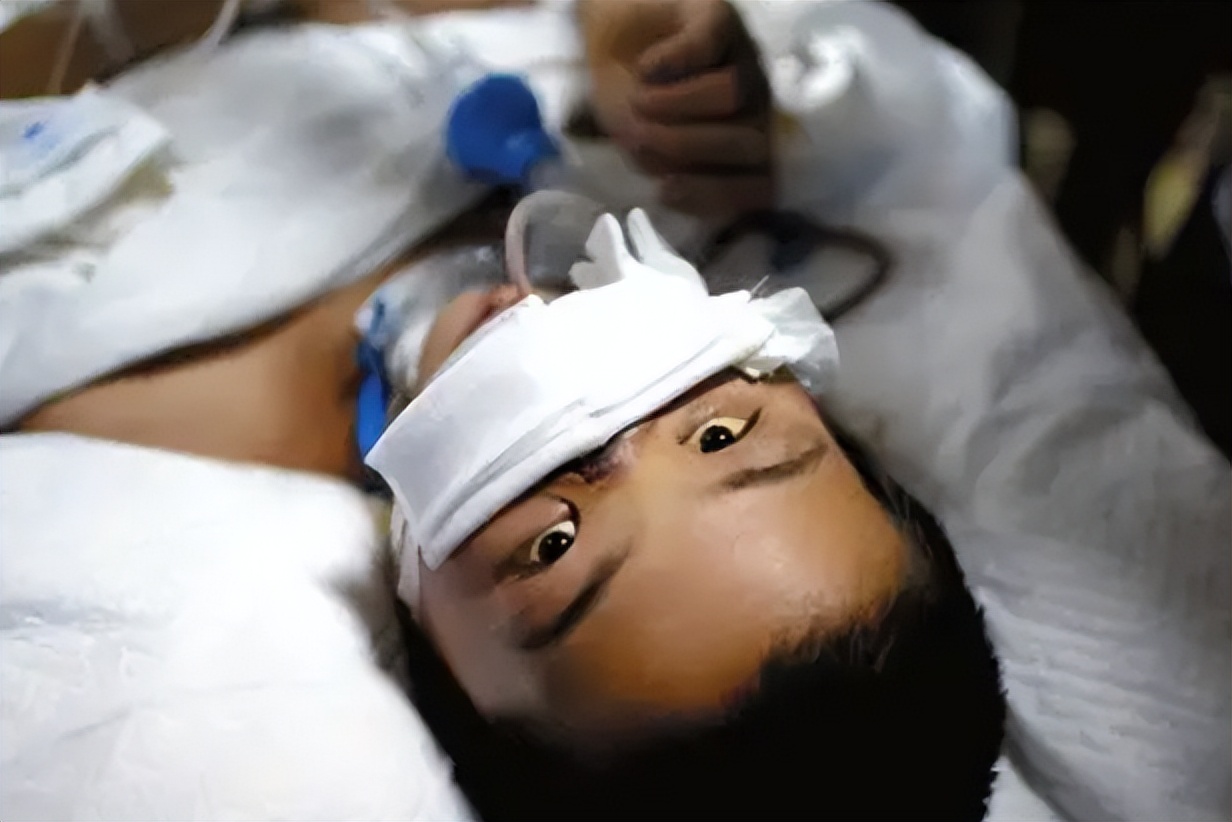 13岁男孩遭两名同学欺凌致死,山东一男孩遭多人霸凌