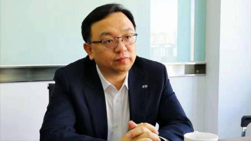 王传福父母双亡,王传福15岁成孤儿