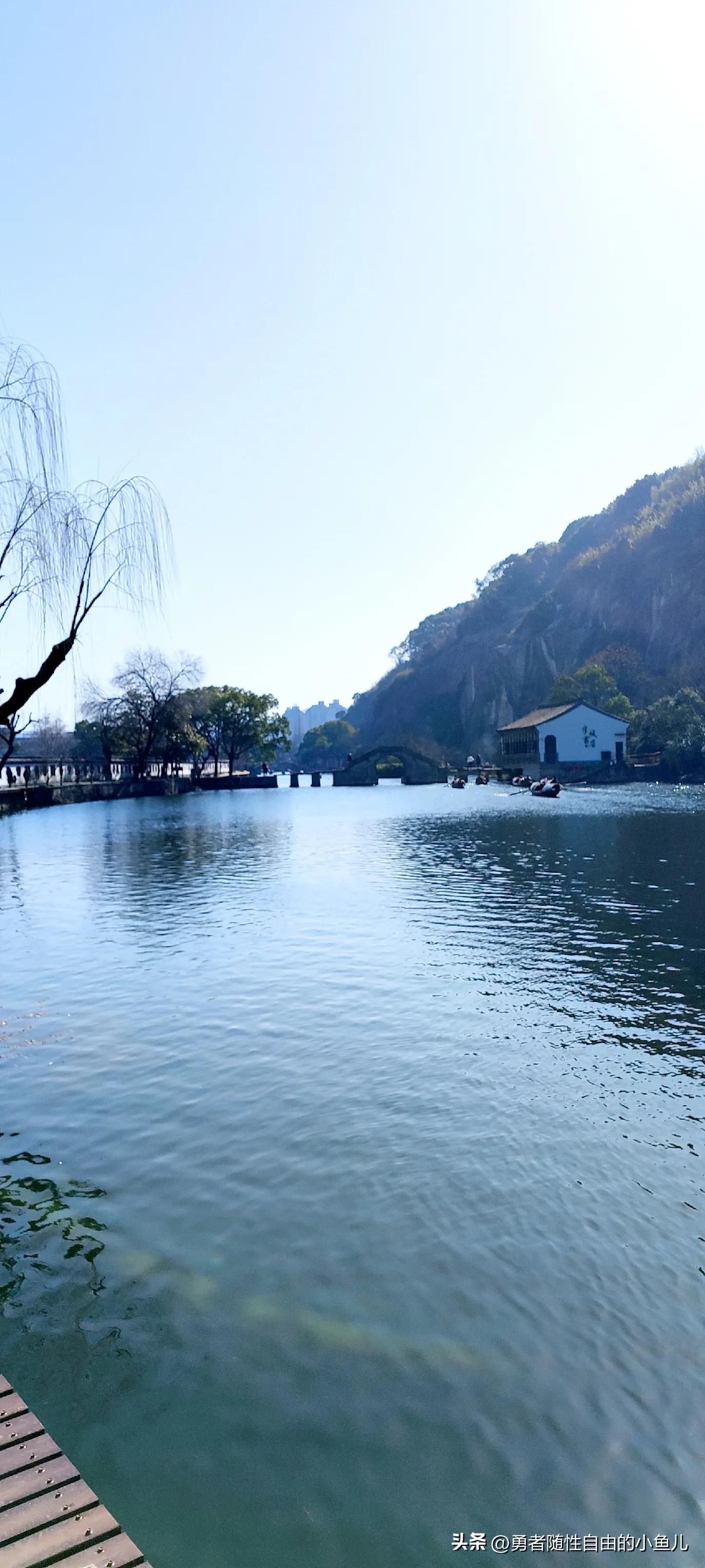 绍兴东湖是人工还是天然,绍兴东湖属于越城区吗